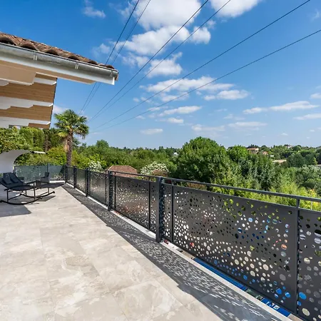 L'horizon - Romantique Avec Jacuzzi, Sauna, Piscine & Video Projecteur *