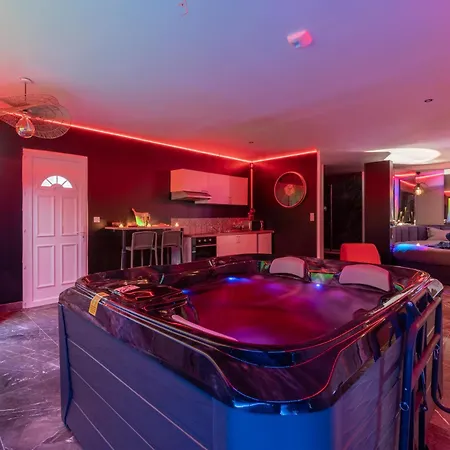 Апартаменты L'horizon - Romantique Avec Jacuzzi, Sauna, Piscine & Video Projecteur
