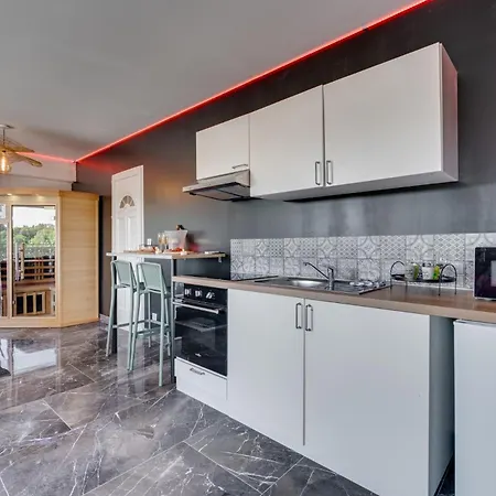 L'horizon - Romantique Avec Jacuzzi, Sauna, Piscine & Video Projecteur * Vieille-Toulouse