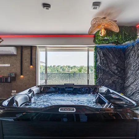 Apartament L'horizon - Romantique Avec Jacuzzi, Sauna, Piscine & Video Projecteur