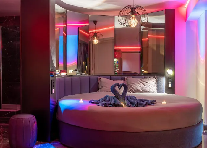 L'horizon - Romantique Avec Jacuzzi, Sauna, Piscine & Video Projecteur * Vieille-Toulouse