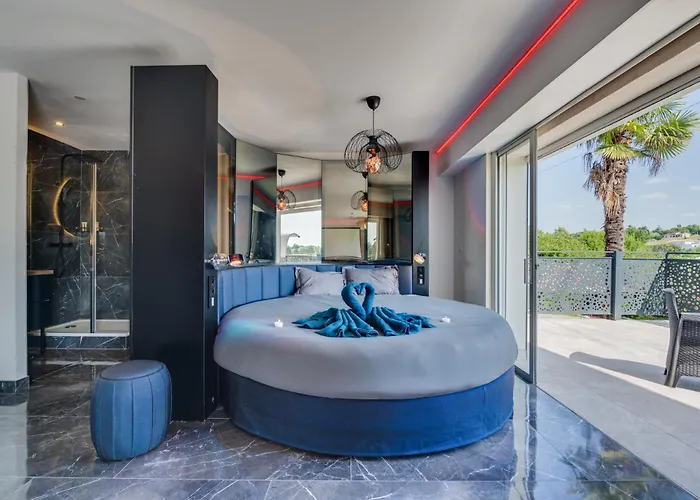 L'horizon - Romantique Avec Jacuzzi, Sauna, Piscine & Video Projecteur Vieille-Toulouse