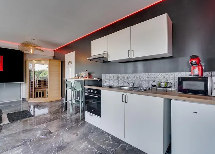 L'horizon - Romantique Avec Jacuzzi, Sauna, Piscine & Video Projecteur * Vieille-Toulouse