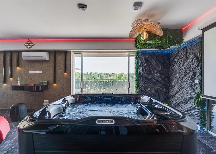 アパート L'horizon - Romantique Avec Jacuzzi, Sauna, Piscine & Video Projecteur